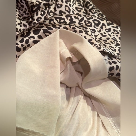 NWT Entro cream and brown cheetah dress. Size S - Picture 4 of 7